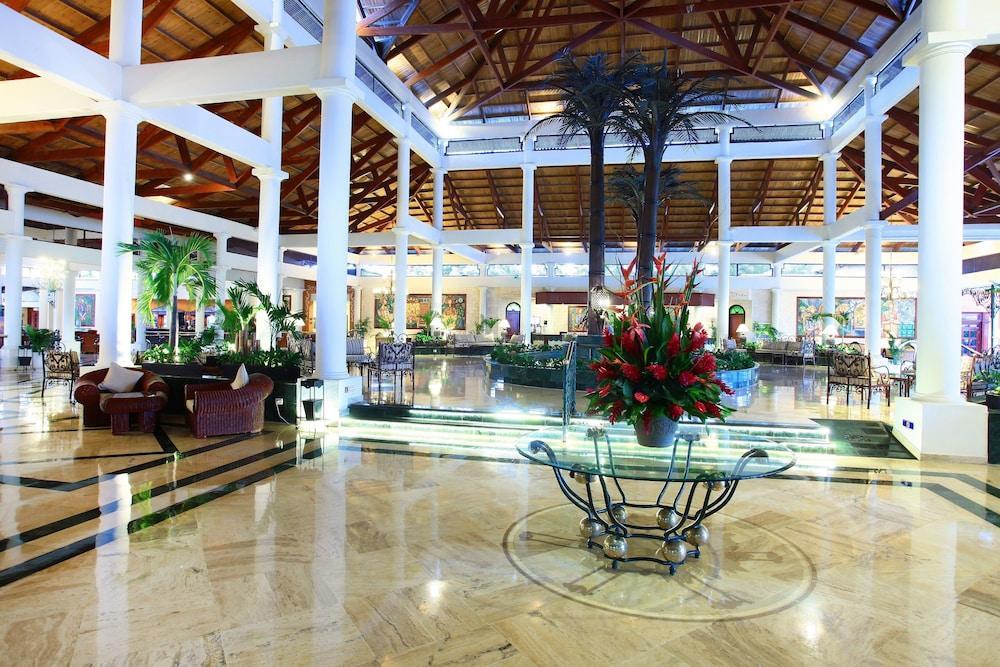 Bahia Principe Grand Punta Cana Exterior foto Lobby