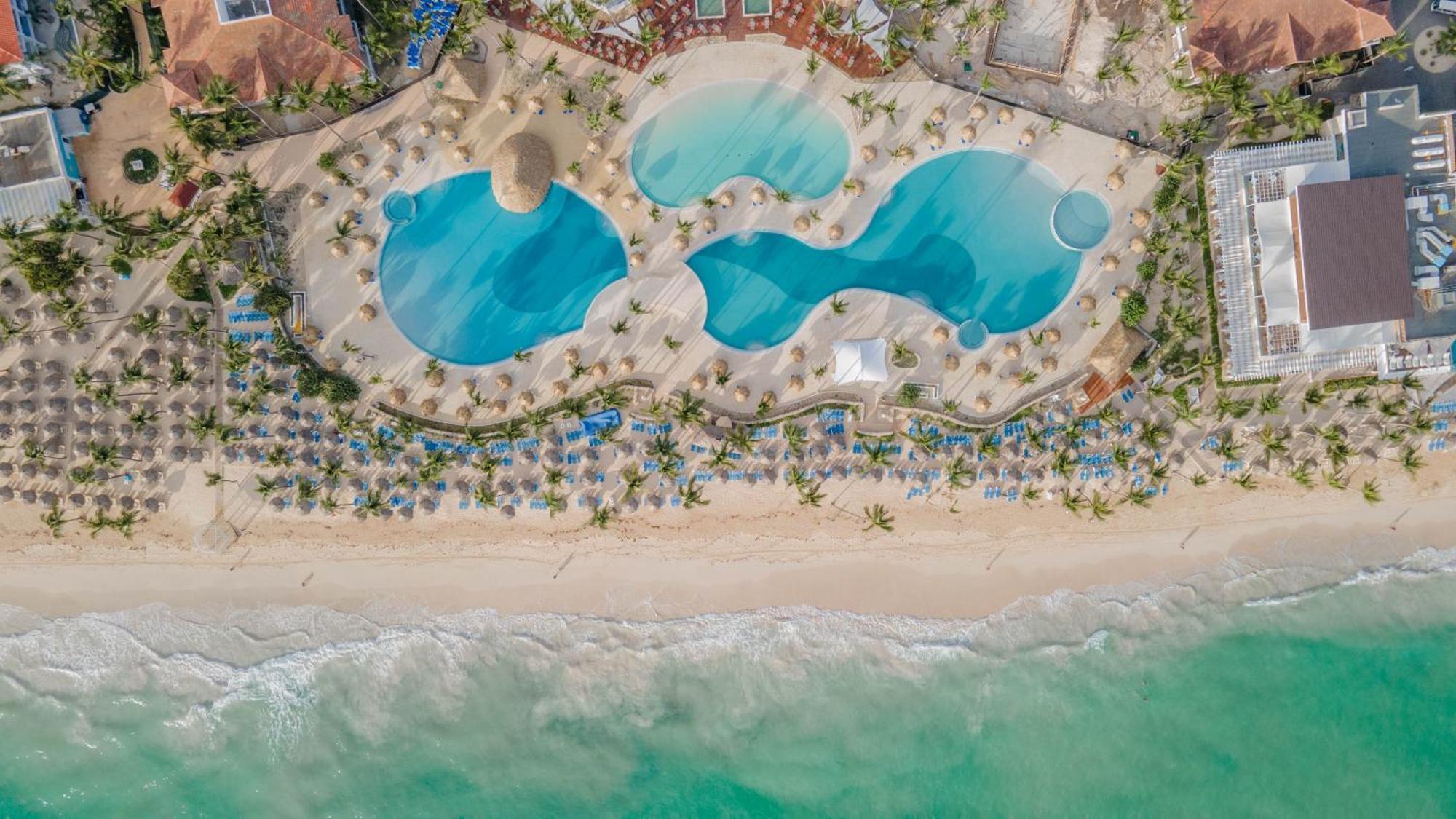 Bahia Principe Grand Punta Cana Exterior foto Aerial view of the beach
