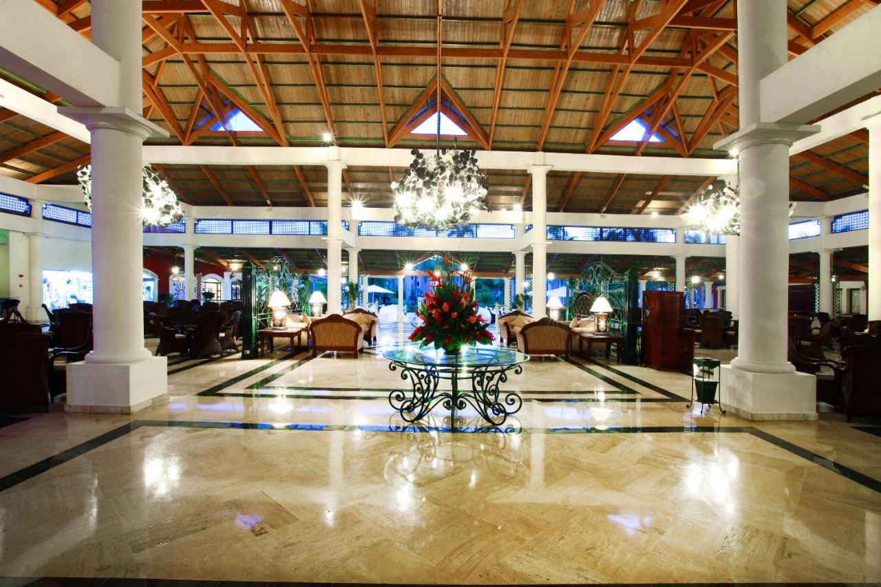 Bahia Principe Grand Punta Cana Exterior foto Lobby